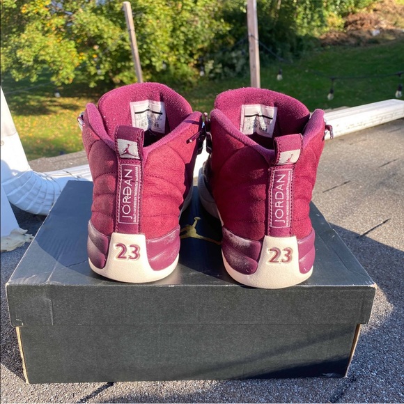 Jordan Retro 12 Bordeaux - Picture 4 of 6